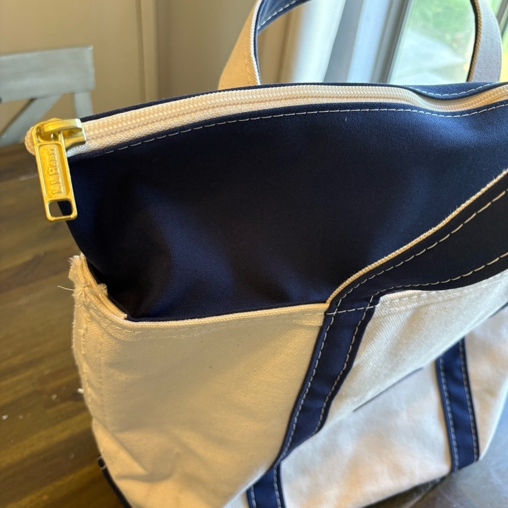 L.L. Bean Boat and Tote Blue Canvas San Francisco Logo Embroidered Company USA - Picture 8 of 13